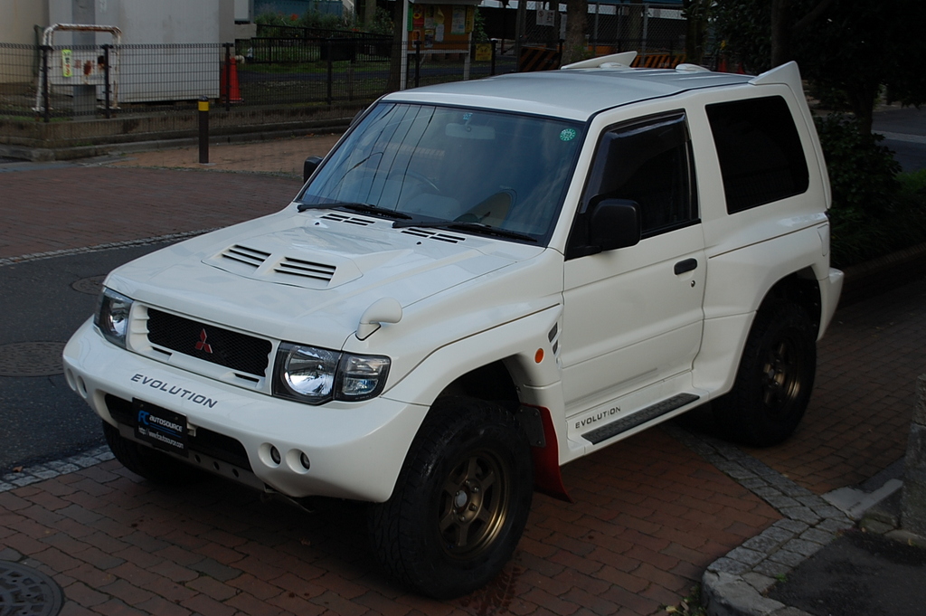 Pajero Evolution 5spd with Bronze Volks Racing alloys